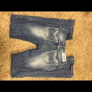 Girls Grace in LA jeans